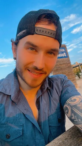 Onlyfans: leviatan89