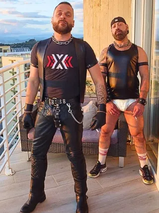 Onlyfans: leatherduobcn
