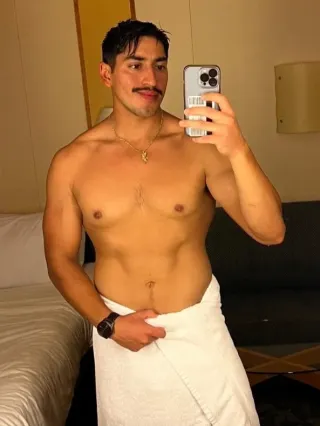 Onlyfans: hungnextdoorbullvip