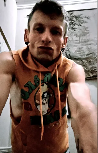 Onlyfans: iessua2