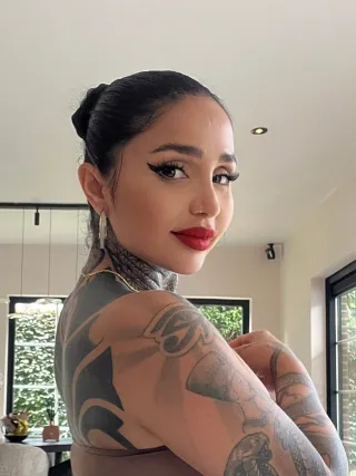 Onlyfans: xomisscleo