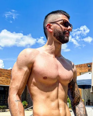 Onlyfans: e.rivass
