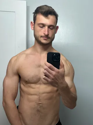 Onlyfans: mikebeaumonte