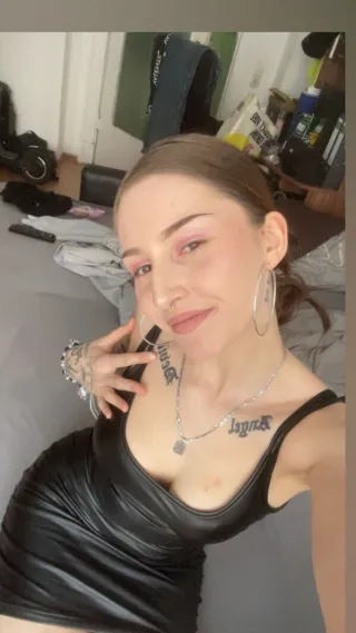 Onlyfans: loco_jenny