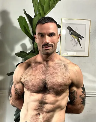 Onlyfans: titopatron