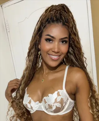 Onlyfans: emanuela.ebony