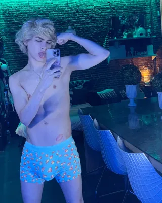 Onlyfans: itschriswapo