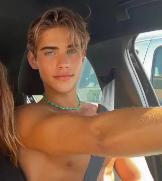 Onlyfans: lorenzobluex