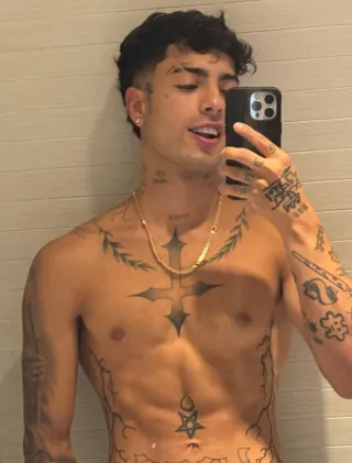 Onlyfans: darrechinaim