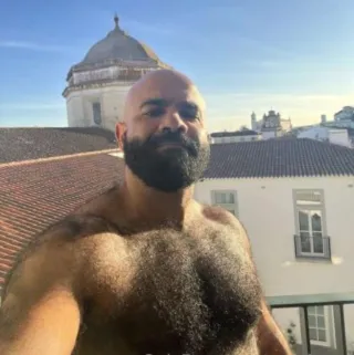 Onlyfans: amir_hairyalpha