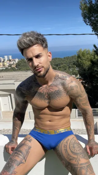 Onlyfans: cristiandelvalle