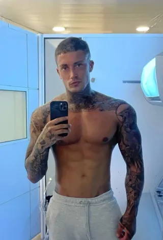 Onlyfans: raafa91