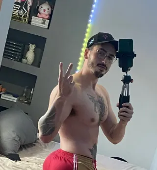 Onlyfans: alvarofizzxxx